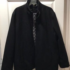 Men’s Calvin Klein sz LARGE insulated coat. BLACK.